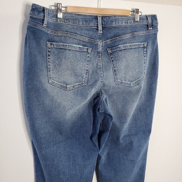 Lane Bryant Dark wash Distressed boyfriend jeans Size 16 - Picture 7 of 8